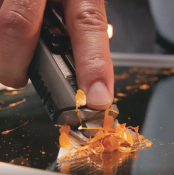 TOUGHBUILT CUTTER GRATTOIR 2 EN 1 5 LAMES TB-H4S5-01-BEA 