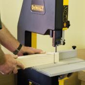 SCIE À RUBAN 749W 155 MM - VITESSE VARIABLE - DEWALT - DW739-QS